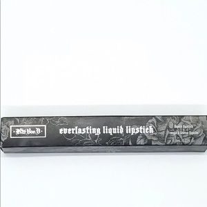 Kat Von D Liquid Lipstick-Requim